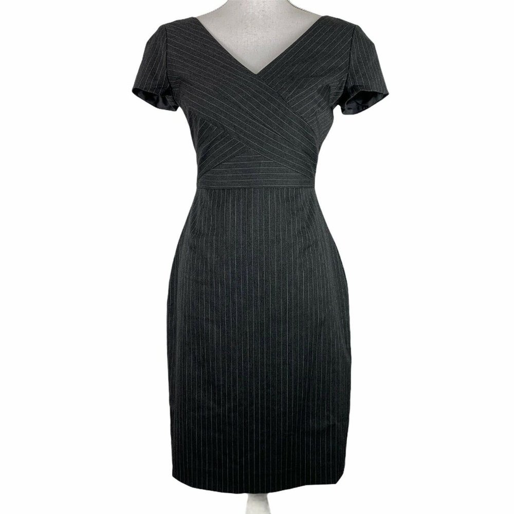 Banana Republic 2 Dress Fit Flare Cap Sleeve Striped Gray White V Neck NEW